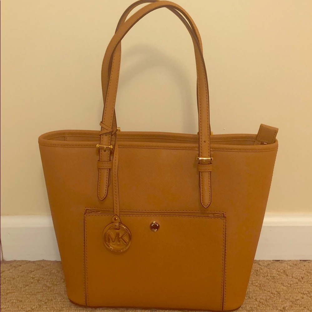 Didn’t carry very often! Great shape!